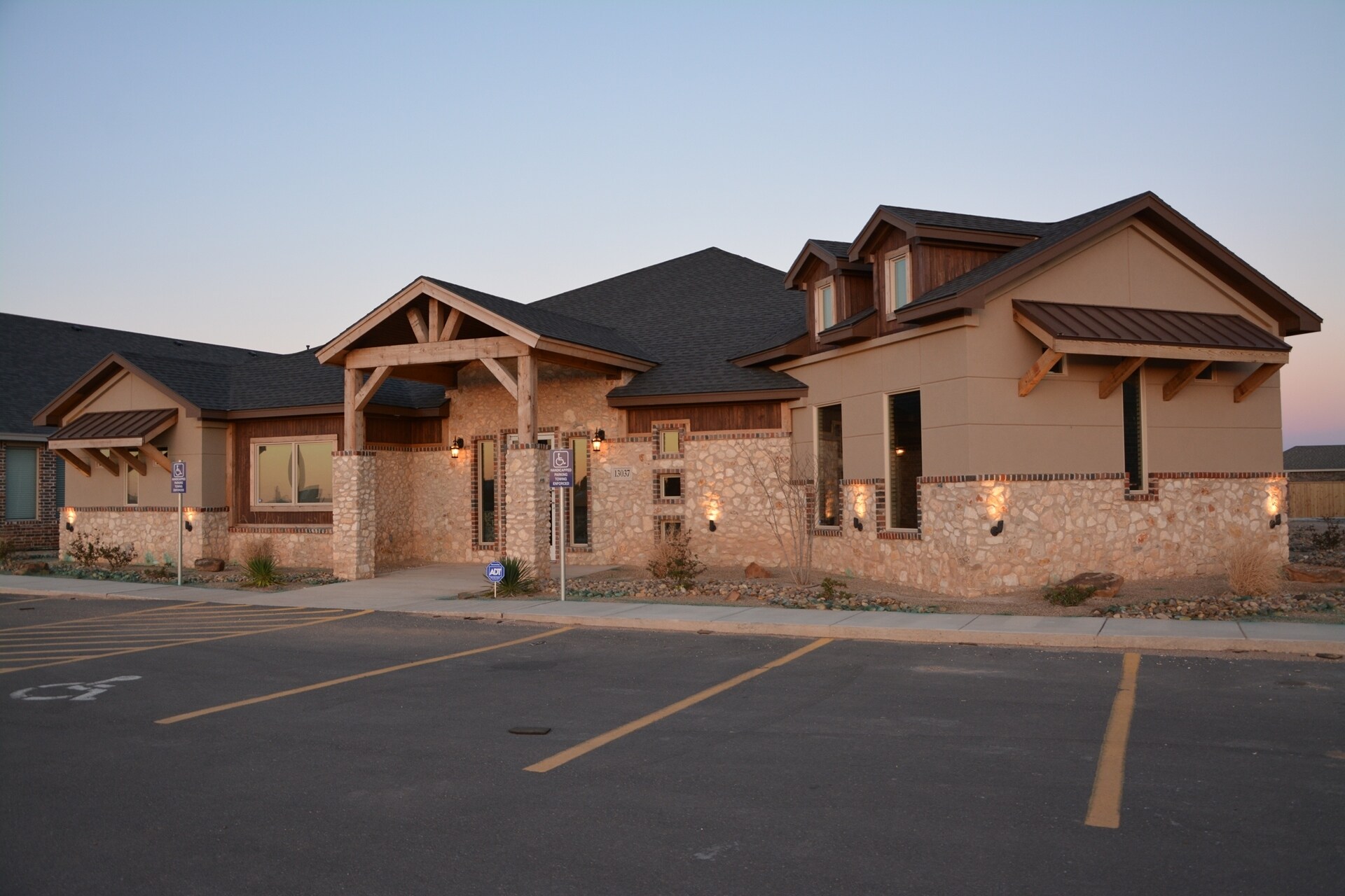 13037 Quaker Ave, Lubbock, TX for sale Primary Photo- Image 1 of 1