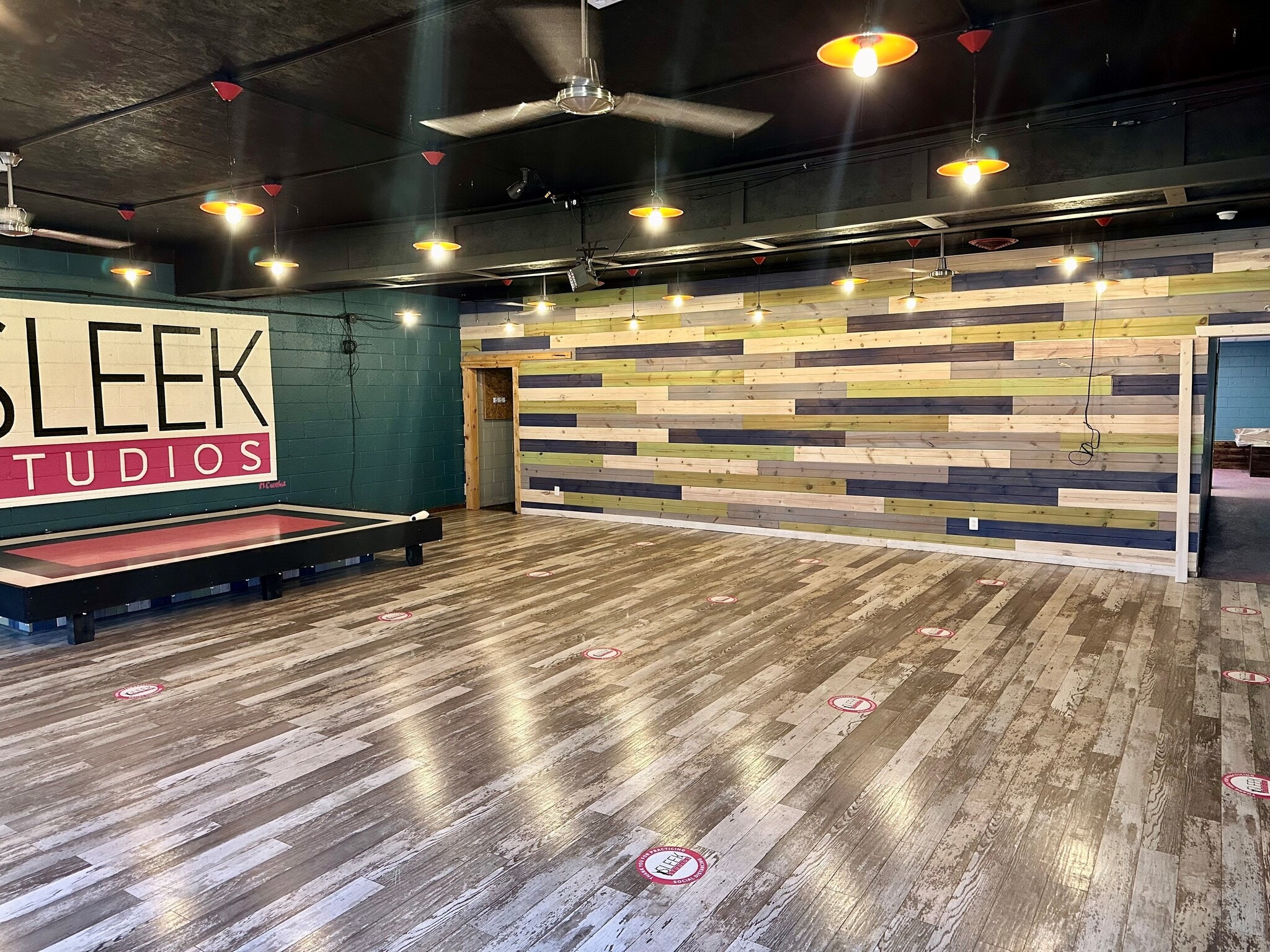 27202 Harper Ave, Saint Clair Shores, MI for lease Interior Photo- Image 1 of 3