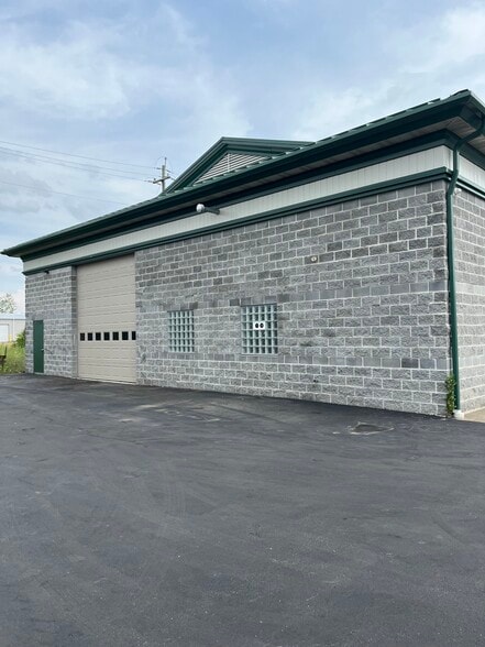 2600 Commerce Pky, Lancaster, NY for lease - Building Photo - Image 1 of 11