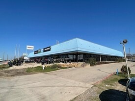 13700 N Stemmons Fwy, Farmers Branch TX - Automotive Property