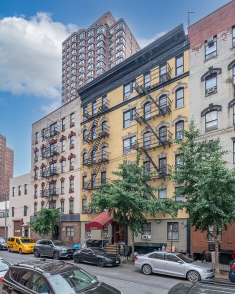 332 E 95th St, New York, NY for sale - Building Photo - Image 2 of 22