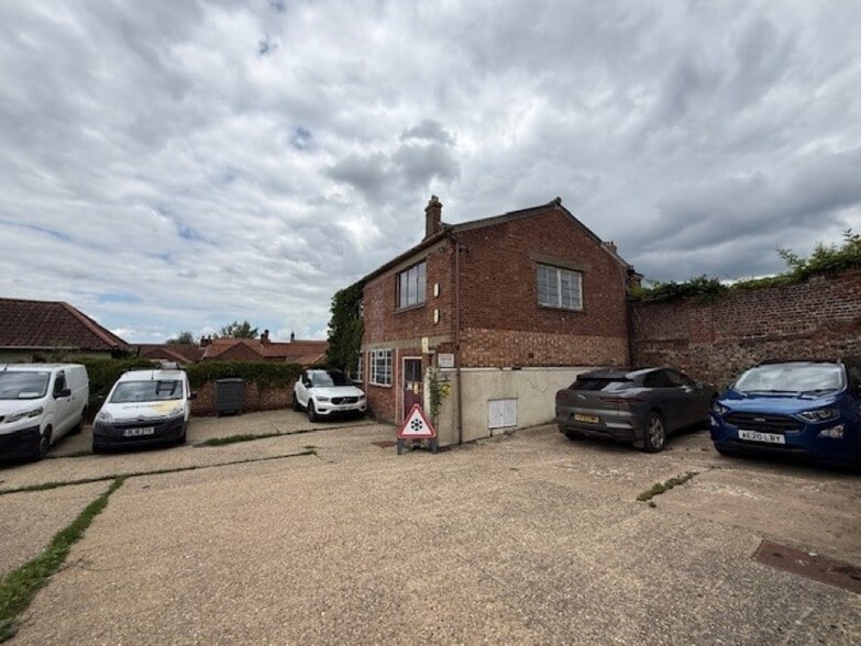 65 Pottergate, Norwich for sale - Building Photo - Image 2 of 7