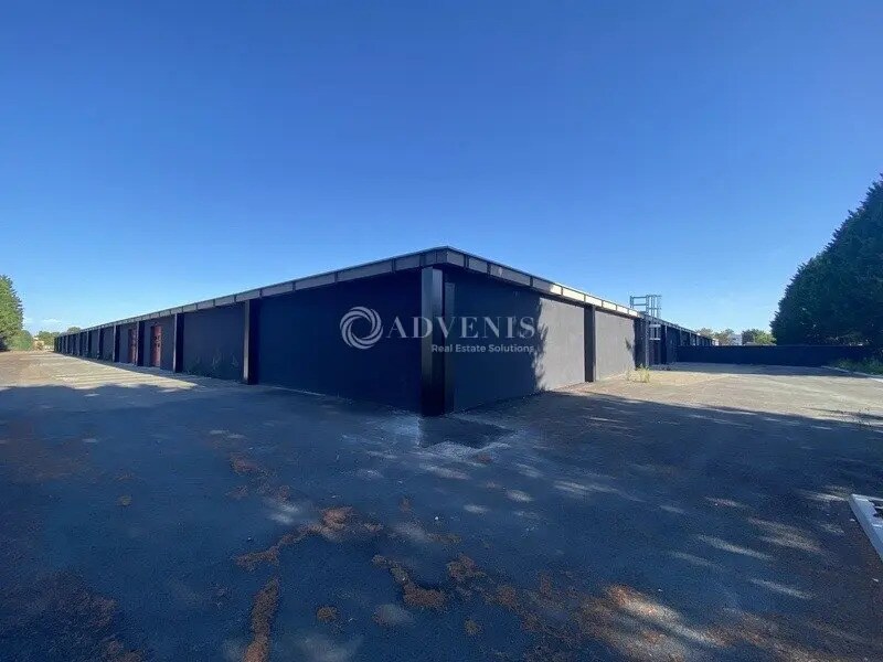 Flex in Maurepas for lease Building Photo- Image 1 of 7