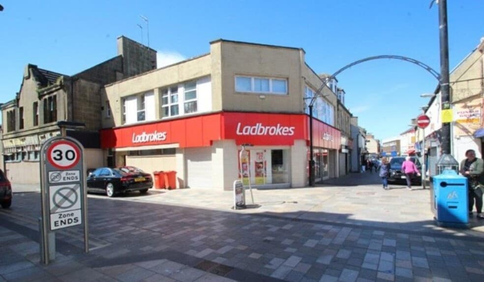 2 Dockhead St, Saltcoats for sale - Building Photo - Image 1 of 2