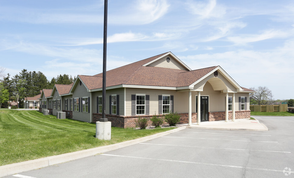 6702 Buckley Rd, Syracuse, NY for lease - Building Photo - Image 1 of 14