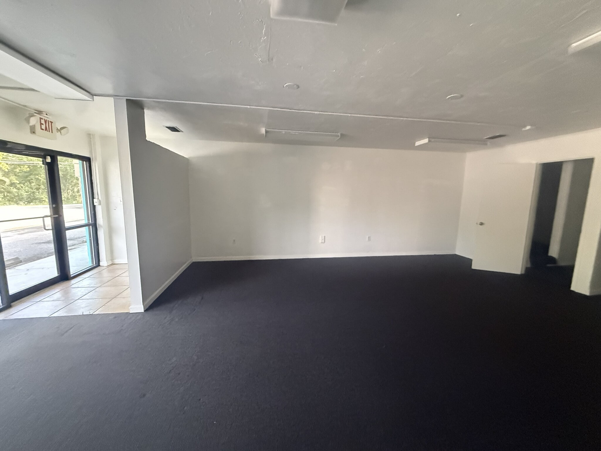2312 Apalachee Pky, Tallahassee, FL for lease Interior Photo- Image 1 of 7