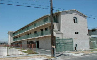 8307 S Figueroa St, Los Angeles CA - Parking Garage