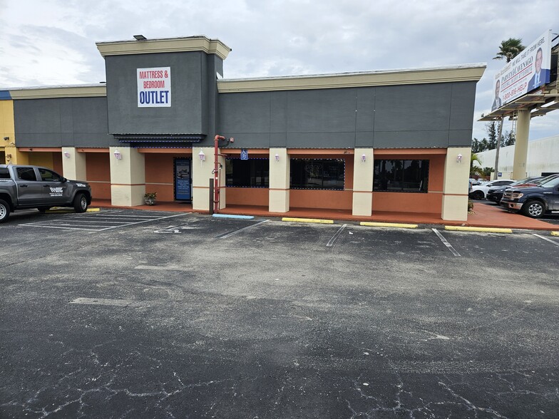 4805 S Cleveland Ave, Fort Myers, FL for lease - Building Photo - Image 1 of 14