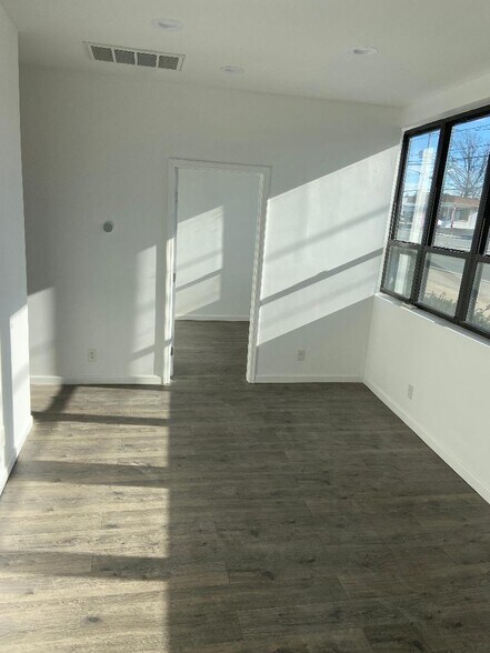 828 Hempstead Tpke, Franklin Square, NY for sale - Building Photo - Image 1 of 1