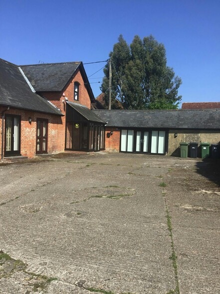 Rookery Farm, Petersfield for lease - Building Photo - Image 1 of 2