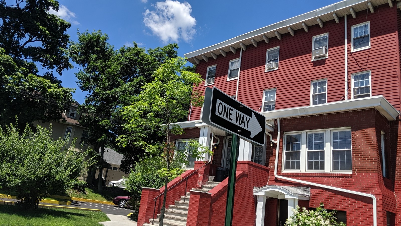 23 Pompton Rd, Haledon, NJ 07508