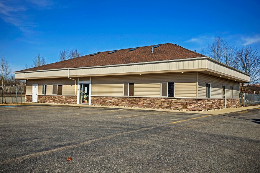 137 McGhee Rd, Sandpoint, ID for sale - Building Photo - Image 3 of 28