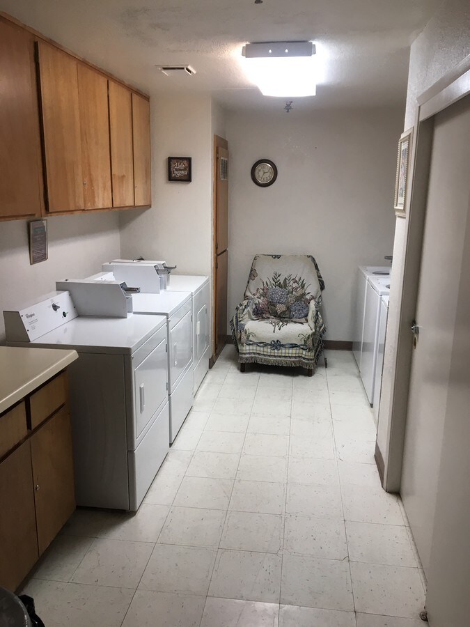 1220 La Loma Ave, Modesto, CA 95354