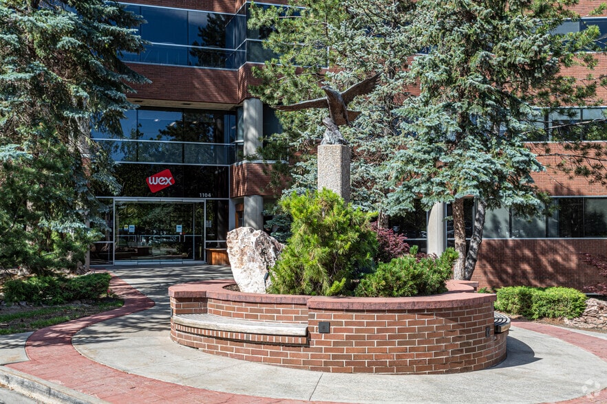 1104 Country Hills Dr, Ogden, UT for lease - Building Photo - Image 3 of 11