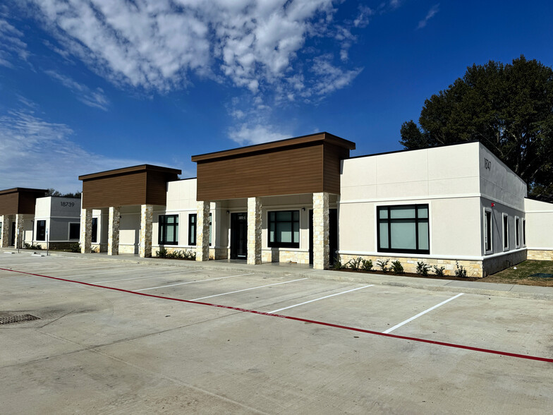 18707 Mueschke Rd, Tomball, TX for lease - Building Photo - Image 1 of 10