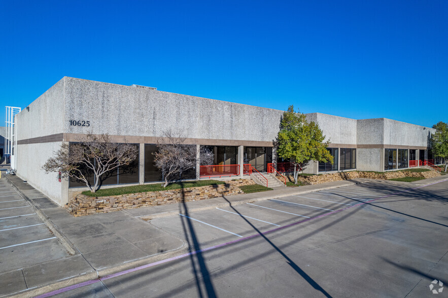 10525-10625 Newkirk St, Dallas, TX for lease - Building Photo - Image 3 of 24