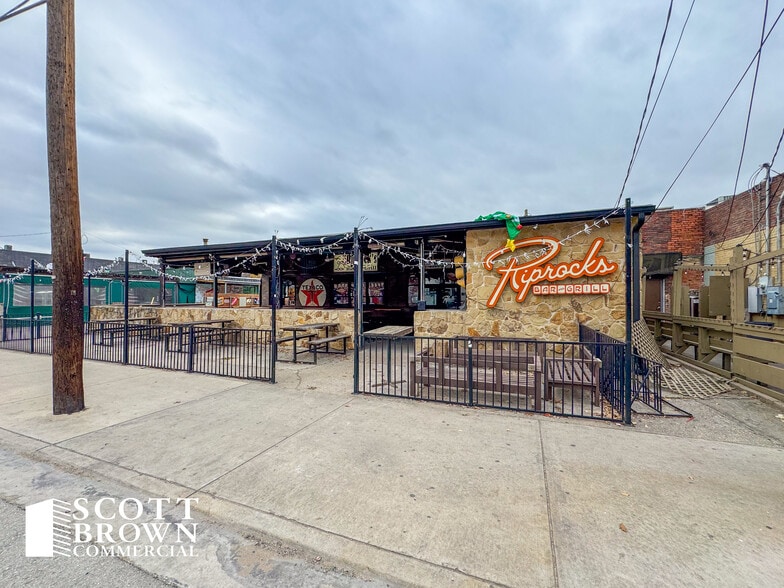 1211 W Hickory St, Denton, TX for sale - Primary Photo - Image 1 of 1