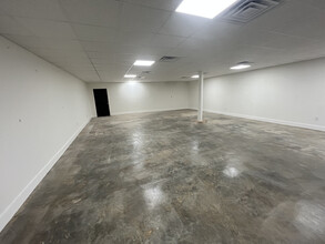 301 State St, Greensboro, NC for lease Interior Photo- Image 2 of 4