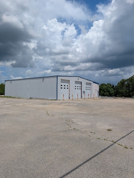 116 Carr Ln, Richmond, KY for lease - Building Photo - Image 2 of 5