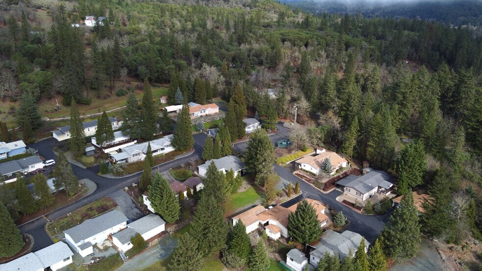 5648 Foothill Blvd, Grants Pass, OR 97526 Rogue River Mobile Estates