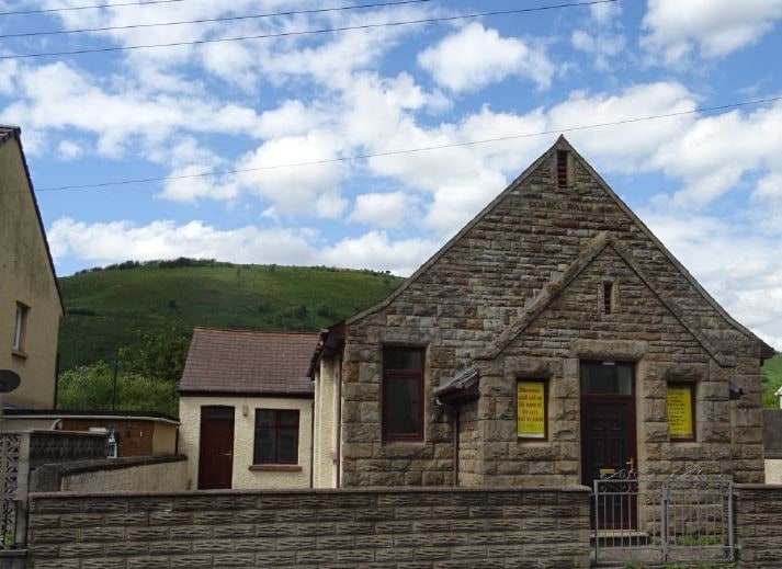 51 Ynys St, Port Talbot for sale Primary Photo- Image 1 of 1