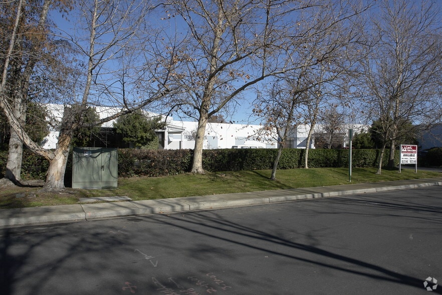 22 Rickenbacker Cir, Livermore, CA for lease - Building Photo - Image 3 of 5