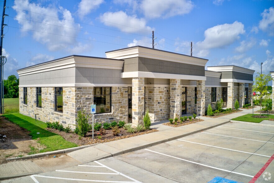 Ashford Ridge Building 3 portfolio of 2 properties for sale on LoopNet.com for sale - Building Photo - Image 1 of 3