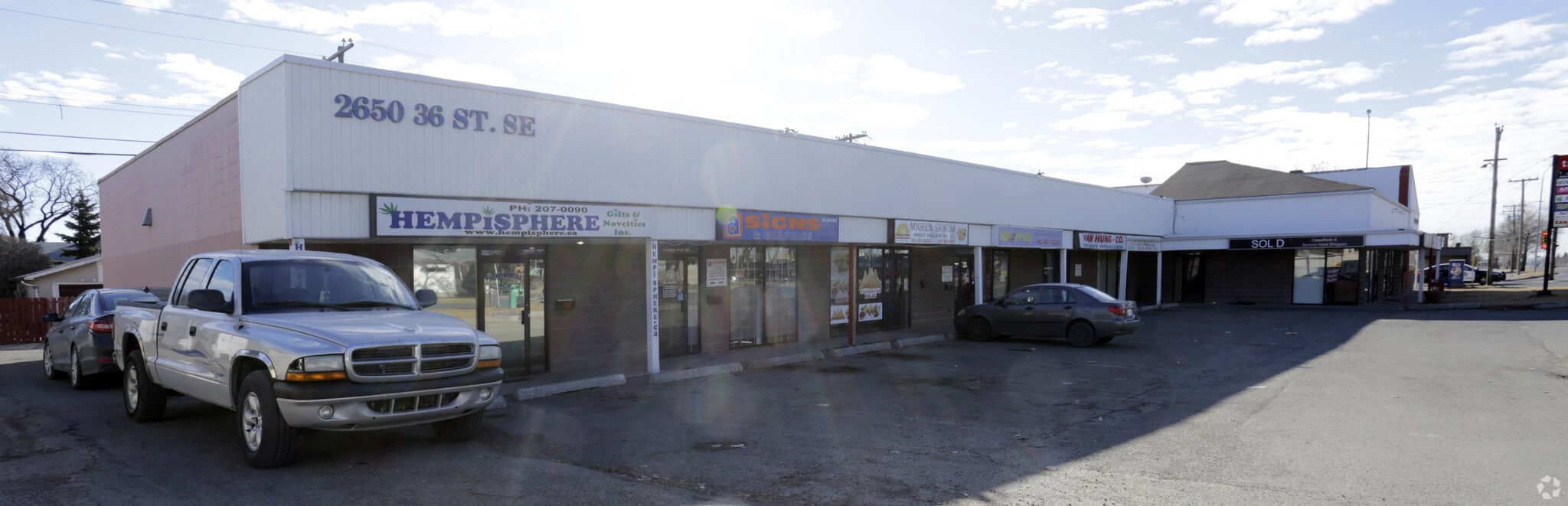 2650 36th St SE, Calgary, AB for sale Primary Photo- Image 1 of 1