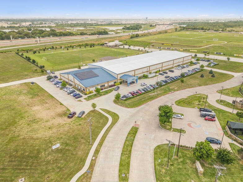 1850 Legends Trl, Carrollton, TX for sale - Building Photo - Image 1 of 1