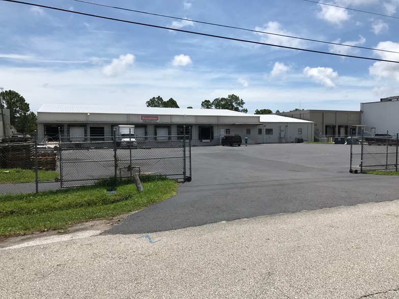 1730 Dobbs Rd, Saint Augustine, FL for lease - Building Photo - Image 2 of 6