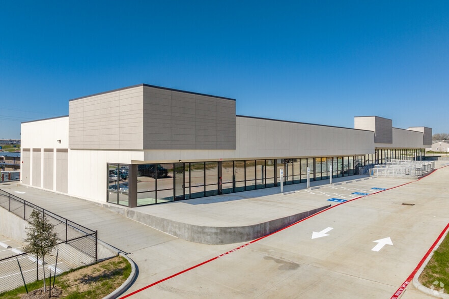 2600 Becker Dr, Brenham, TX for lease - Primary Photo - Image 1 of 15