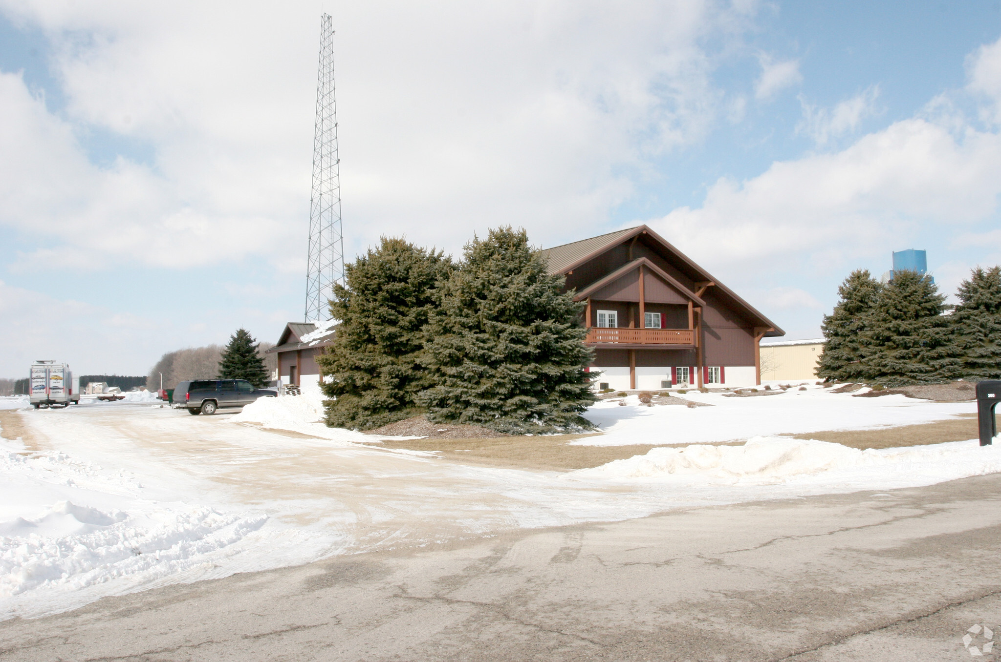 300 Industrial Dr, Random Lake, WI for sale Primary Photo- Image 1 of 1