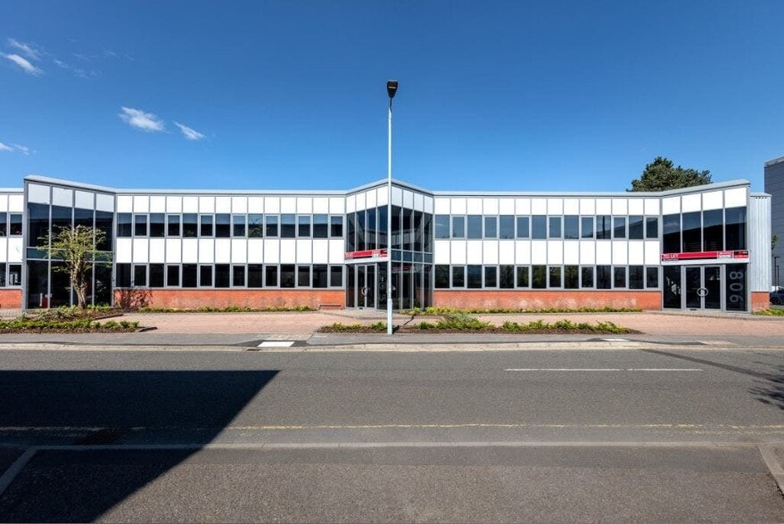 804-806 Oxford Ave, Slough for lease - Building Photo - Image 1 of 12