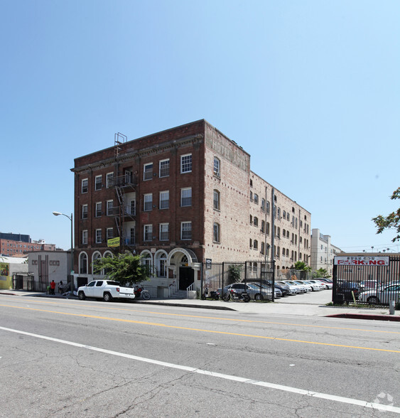 2892 W 7th St, Los Angeles, CA for sale - Building Photo - Image 3 of 36