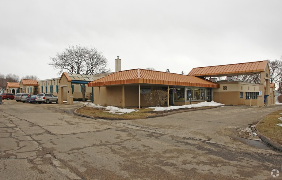 1700 N Broadway Ave N, Rochester, MN for lease - Building Photo - Image 2 of 6