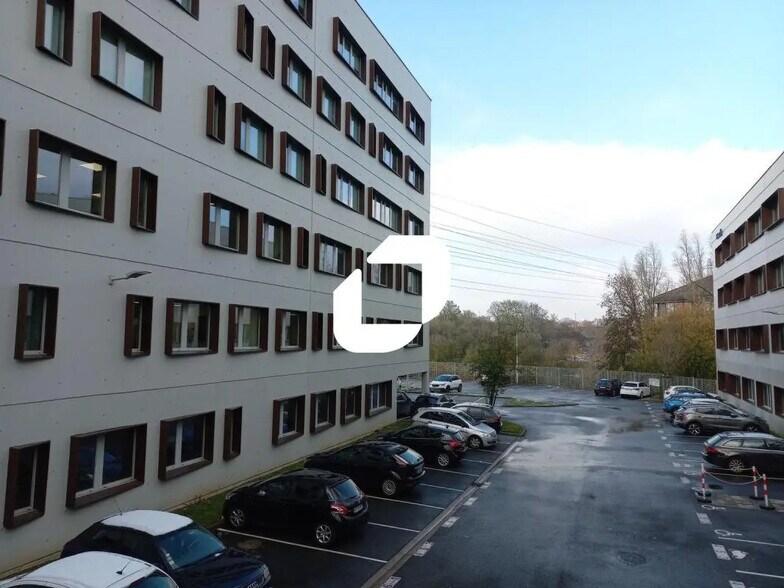 Office in Marcq-en-Baroeul for lease - Building Photo - Image 1 of 5