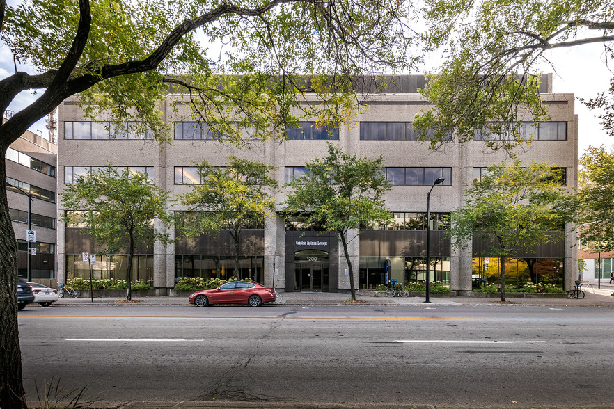 1200 Av Papineau, Montréal, QC for sale - Building Photo - Image 1 of 1