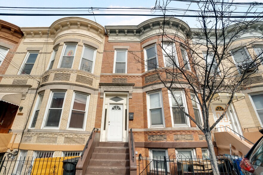 6081 67th Ave, Ridgewood, NY for sale - Building Photo - Image 1 of 1