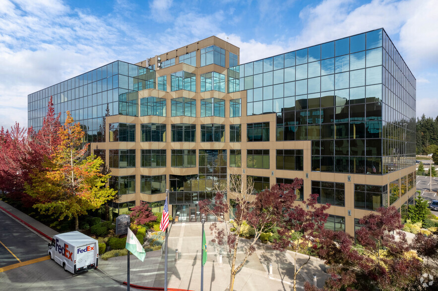 3535 Factoria Blvd SE, Bellevue, WA for lease - Primary Photo - Image 1 of 7