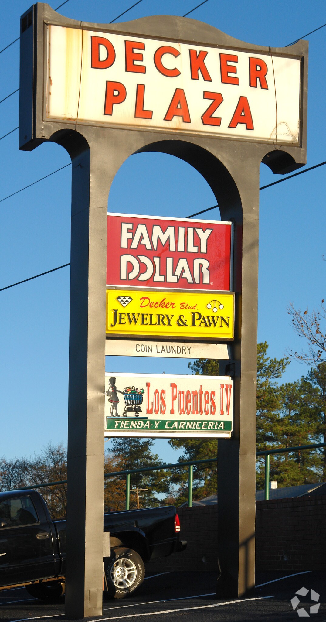 1735 Decker Blvd, Columbia, SC 29206 Decker Plaza