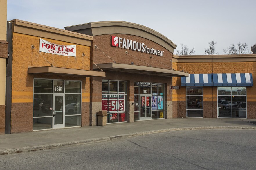 1861-1875 E Parks Hwy, Wasilla, AK for sale - Primary Photo - Image 1 of 1