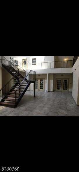 170 Kinnelon Rd Office Condo Package portfolio of 5 properties for sale on LoopNet.com - Building Photo - Image 2 of 3