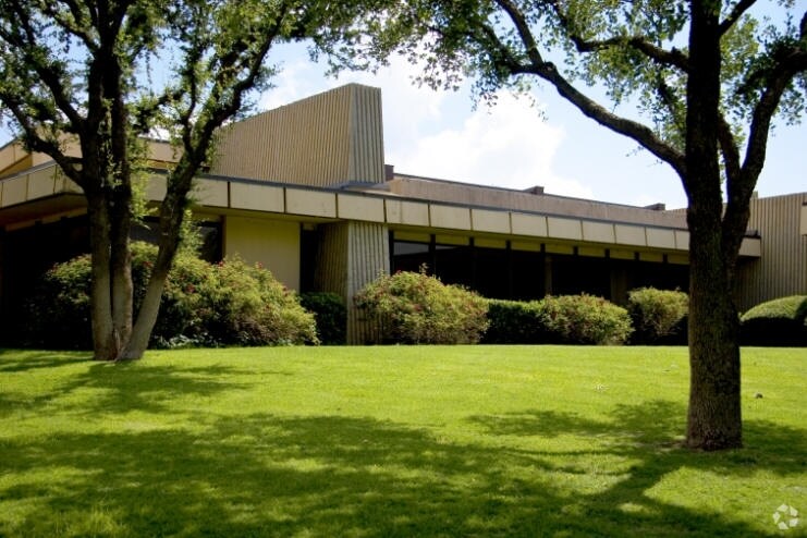 6901 S Quaker Ave, Lubbock, TX for sale Building Photo- Image 1 of 1
