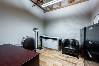 430 Rue Saint-Pierre, Montréal, QC for lease Building Photo- Image 2 of 7