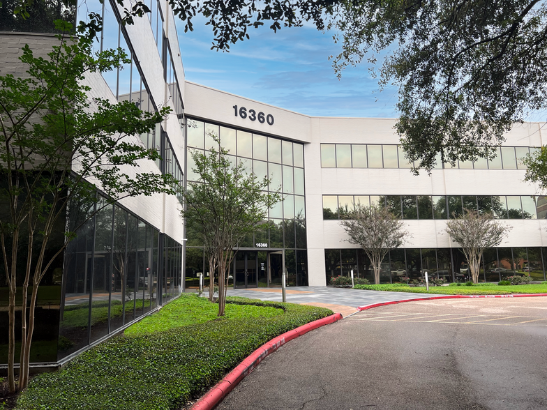 16360 Park Ten Place Dr, Houston, TX for lease - Building Photo - Image 1 of 6