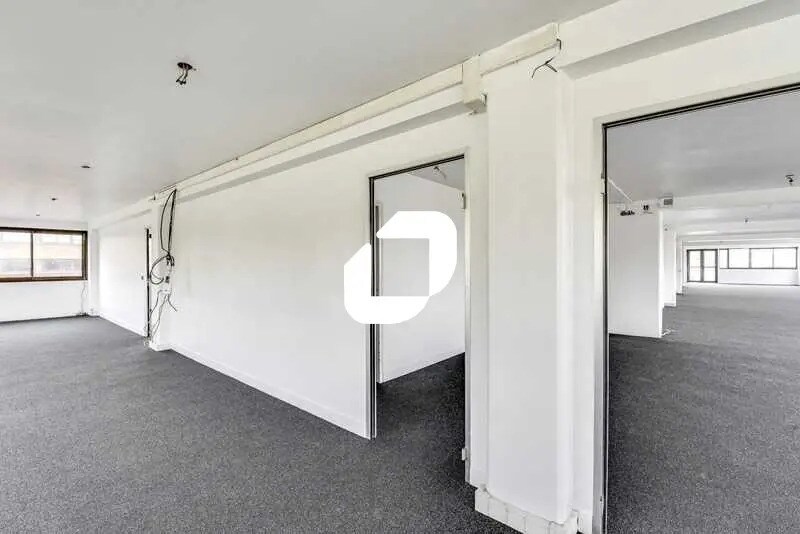 Office in Palaiseau for lease - Interior Photo - Image 3 of 11