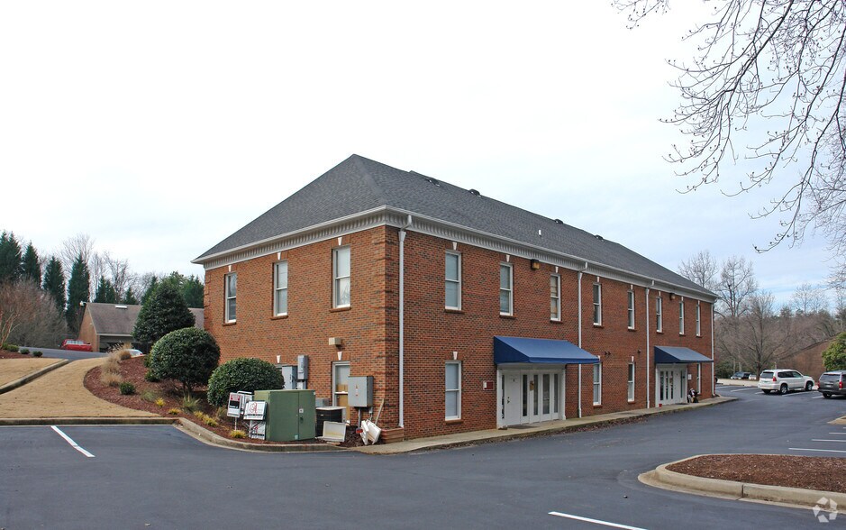5 Creekside Park Ct, Greenville, SC for lease - Building Photo - Image 2 of 9