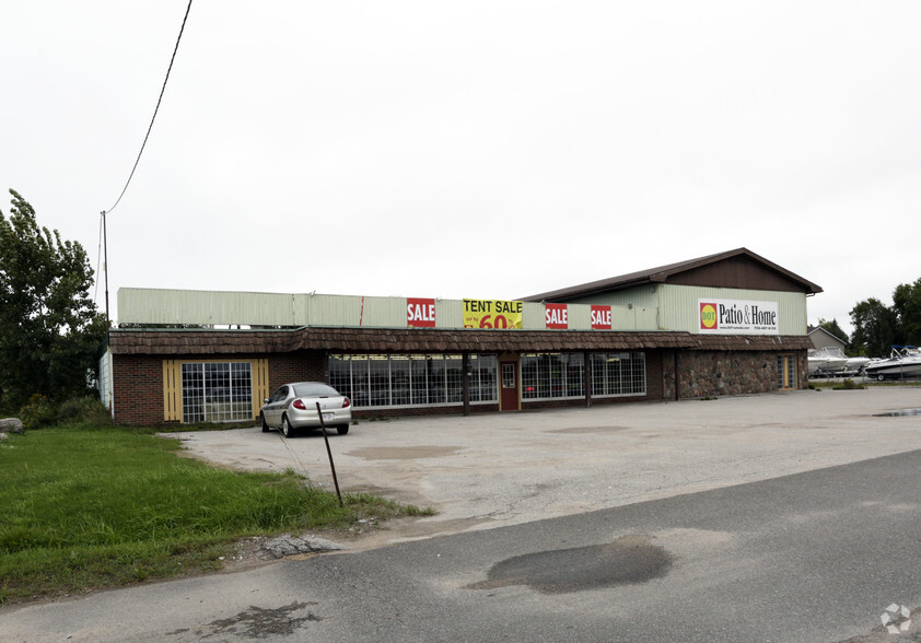 3 Booth St, Oro-Medonte, ON for sale - Primary Photo - Image 1 of 1