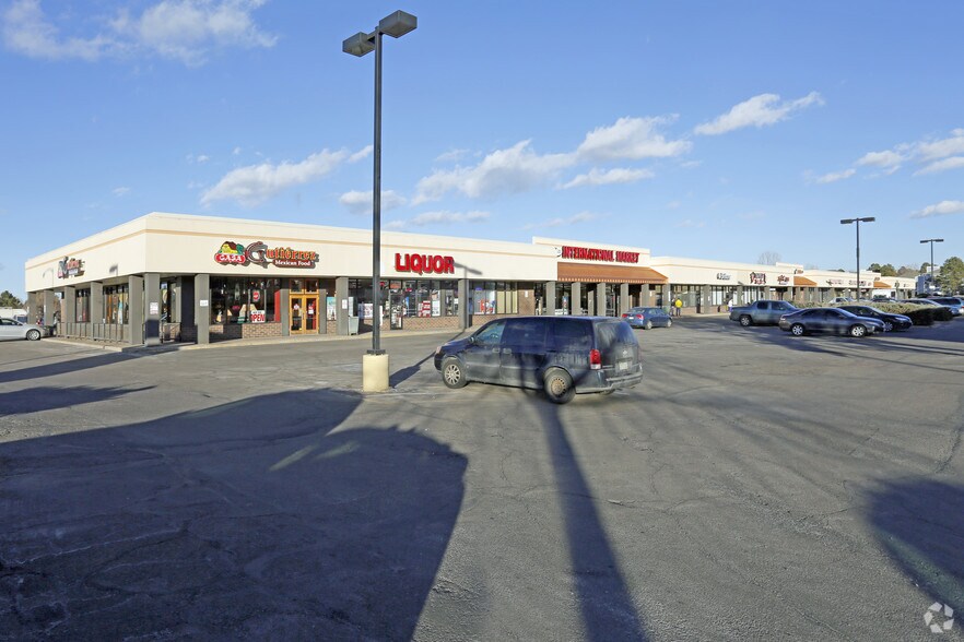 12131-12253 E Iliff Ave, Aurora, CO for sale - Primary Photo - Image 1 of 1