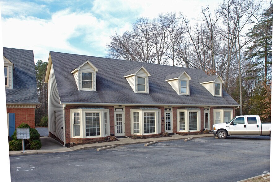 806 Powdersville Rd, Easley, SC for sale - Primary Photo - Image 1 of 1